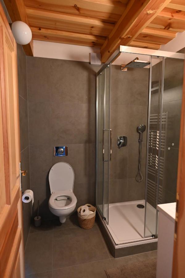 Apartman S Krbom Vedla Zubacky ตาตรันสกา ชตราบา ภายนอก รูปภาพ